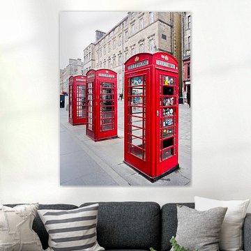 Cabine téléphonique anglaise en trois exemplaires