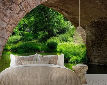 Idyllisch uitzicht onder de Sternbrücke, Weimar