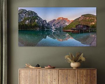 Zonsopkomst panorama bij Lago di Braies van Henk Meijer Photography