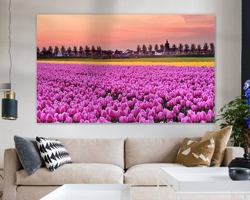 Tulpenveld met zicht op de Rijp van John Leeninga