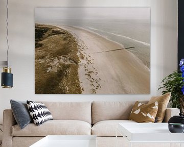 Strand Ameland van bovenaf van Roanna Fotografie