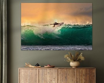 Zonsondergang surfer Bali van Danny Bastiaanse