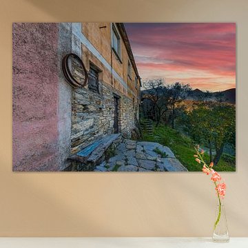 CASE SEXI verlaten dorp door Enrico Pelos