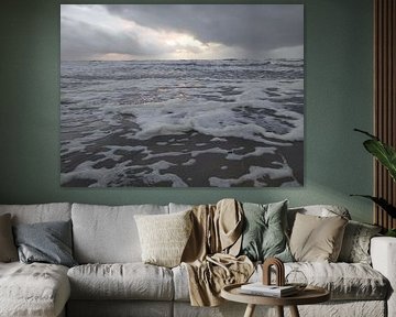 Cloudy sunset on IJmuiden beach by Kelly Schrijver