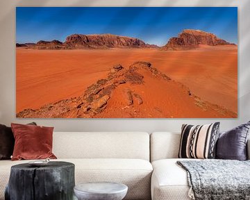Panorama du désert de Wadi Rum, Jordanie sur Bert Beckers