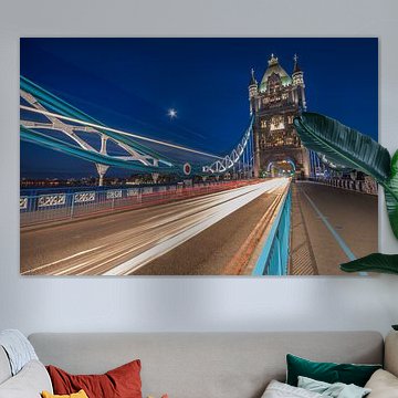 Traffic over London Tower Bridge