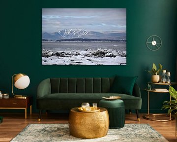 Blick auf den Mont Sainte-Anne im Winter von Claude Laprise