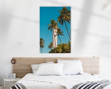 Palmier et phare dans le ciel | brésil | photographie de voyage sur Lisa Bocarren