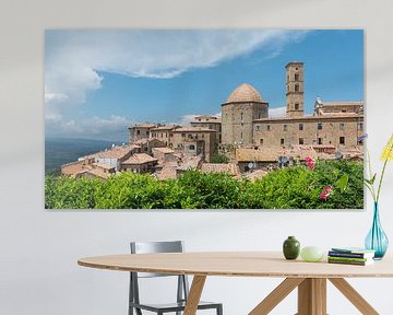 Volterra skyline van Mark Bolijn