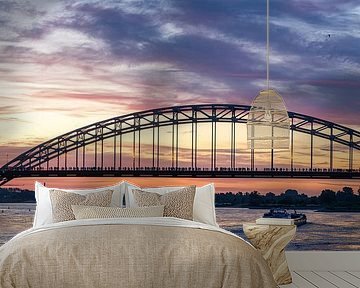 Zonsopkomst boven de Waal en de vierdaagse