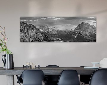 Panorama de montagne dans les Dolomites près de Misurina et des Trois Cimets. Image en noir et blanc sur Manfred Voss, Schwarz-weiss Fotografie