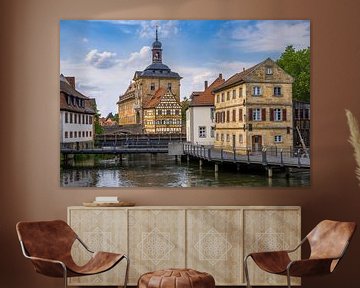 Het historische oude stadhuis in Bamberg aan de rivier de Regnitz