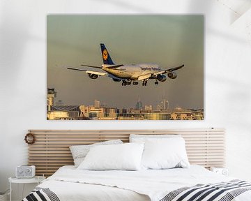 Lufthansa Boeing 747-8 "Fanhansa Siegerflieger". by Jaap van den Berg