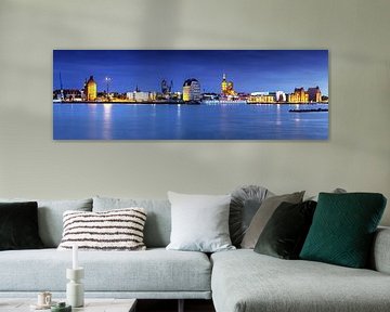 Stralsund - Skyline Panorama heure bleue sur Frank Herrmann