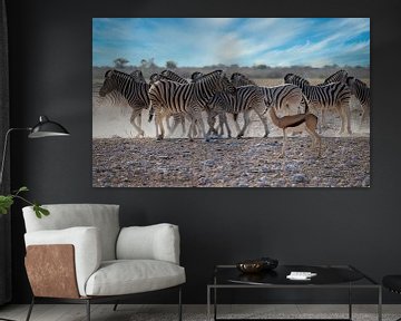 Antilope en zebra's op de savanne van Eddie Meijer