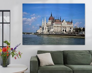 Ungarisches Parlament Blick auf den Fluss von Frank's Awesome Travels