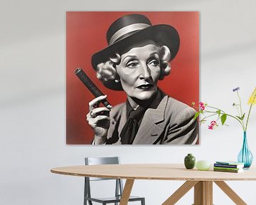 Marlene Dietrich met Cubaanse sigaar