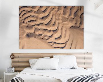 Motifs de sable sur la plage dus au vent qui souffle sur le sable sur Sjoerd van der Wal Photographie