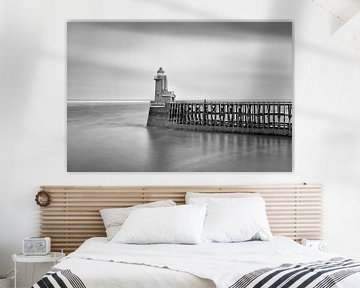 De vuurtoren van Fécamp monochroom - Mooi Normandië van Rolf Schnepp