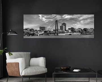 ROTTERDAM Willemsbrug in Panorama | Zwart-wit van Melanie Viola