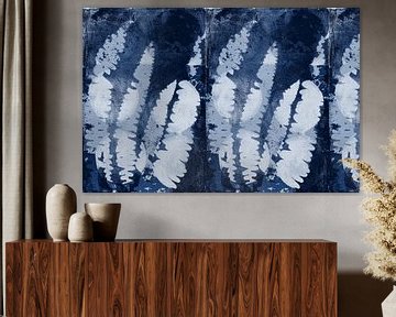 Varenbladeren. Moderne abstracte botanische kunst in blauw en wit. van Dina Dankers