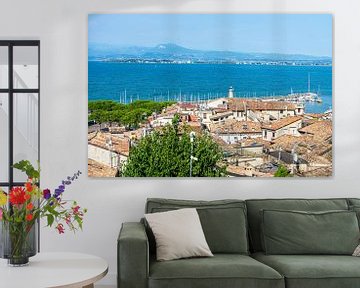 Blick auf die Stadt Desenzano del Garda am Gardasee sur Animaflora PicsStock