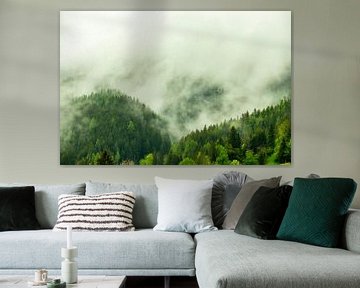 Wolken boven het bos in de Alpen van Sjoerd van der Wal Fotografie