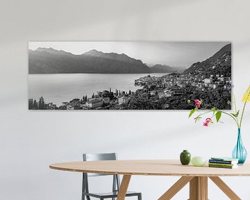 Gardameer bij Malcesine als XXL Panorama in zwart-wit van Manfred Voss, Schwarz-weiss Fotografie