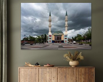 La mosquée Mevlana avec la tempête sur Werner Lerooy