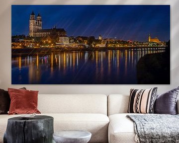 Magdeburg - Blick über die Elbe bei Nacht von t.ART