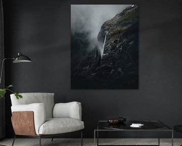 Idyllische Landschaft in der schönen Schweiz mit Wasserfall. von Glenn Slabbinck