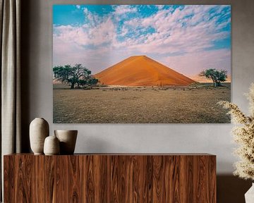 Zandduin in de Namib woestijn door Namibia van Patrick Groß