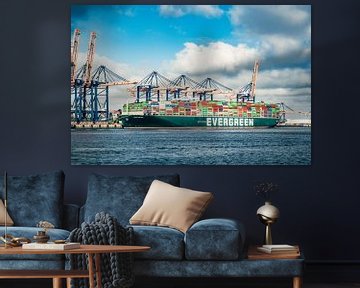 Containerschiff Ever Golden im Hafen von Rotterdam von Sjoerd van der Wal Fotografie