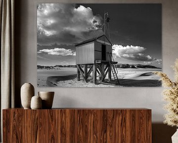 Beach hut on the island of Terschelling in the Netherlands by Tonko Oosterink