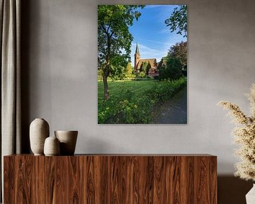 Blick auf die St.-Clemens-St.-Katharinen-Kirche in Seedorf am Sc von Rico Ködder