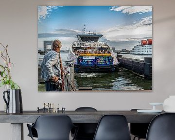 The ferry across the IJ by Suzan Brands
