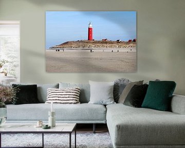 Het strand en de vuurtoren van Texel. von Margreet van Beusichem