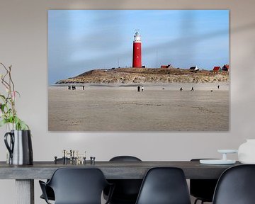 Het strand en de vuurtoren van Texel. von Margreet van Beusichem