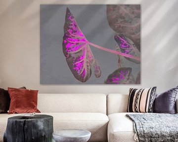 Meditative Pflanzen Blatt Malerei Magenta Pink Grau von Mad Dog Art