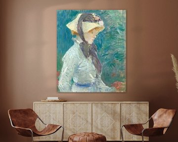 Young woman with straw hat