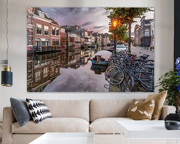 Leiden - Een rustige Nieuwe Rijn in de avond (0116) van Reezyard
