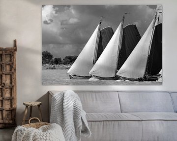 Voiliers classiques Skutsje naviguant sur l'IJsselmeer sur Sjoerd van der Wal Photographie