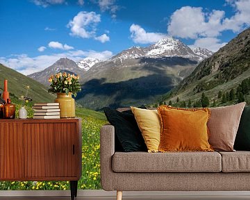 Frühlingswiese in den Tiroler Alpen in Austira mit Butterblumen von Sjoerd van der Wal Fotografie