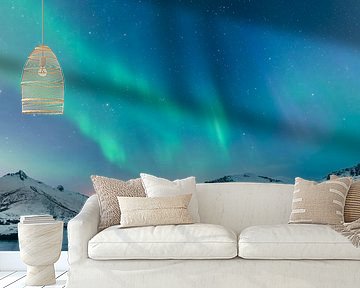 Noorderlicht boven de Lofoten tijdens de winter in Noorwegen