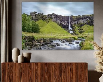 Wasserfall in einem Bach in Island mit Langzeitbelichtung von Sjoerd van der Wal Fotografie