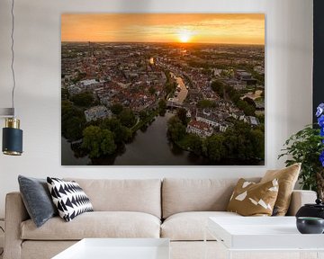 Canal Thorbeckgracht à Zwolle lors d'un coucher de soleil en été sur Sjoerd van der Wal Photographie