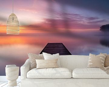 Steiger in het Meer van Dirkshorn tijdens mistige zonsopkomst van Bram Lubbers