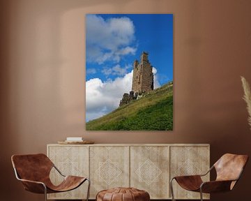 Dunstanbugh Castle - Toren ruine op schuine helling van Annie Lausberg-Pater