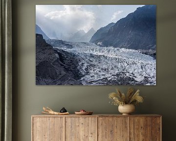 Zonnestralen schijnen op de Passu gletsjer van Photolovers reisfotografie
