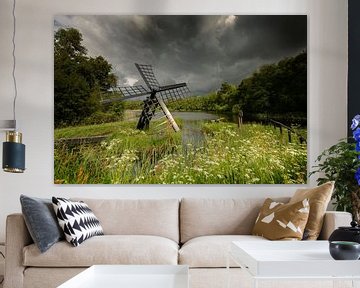 Die Tjasker-Windmühle am Vesuv unter einem bedrohlichen Himmel von KB Design & Photography (Karen Brouwer)